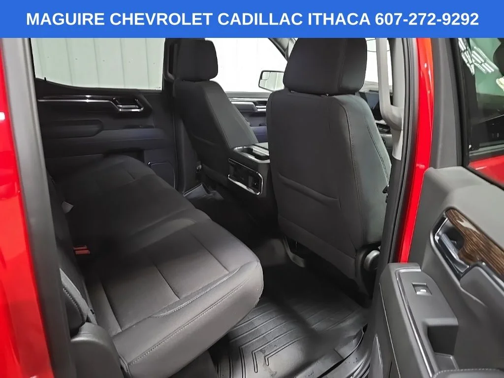 Used 2025 Red GMC Elevation image 17