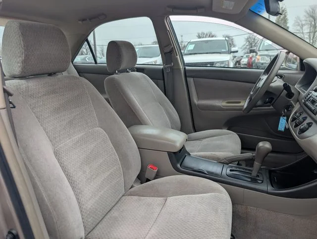 Used 2002 Beige Toyota  image 21
