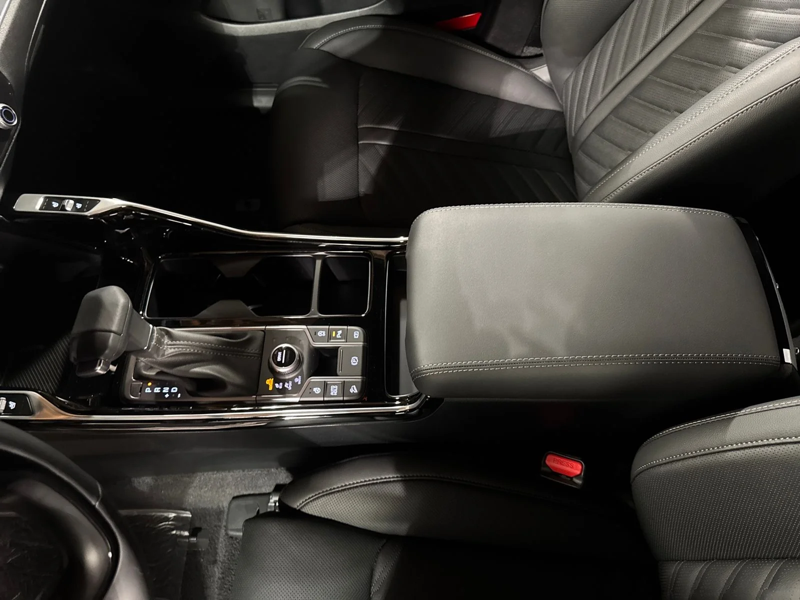 New 2026 Ivory Kia X-Line SX Prestige image 21