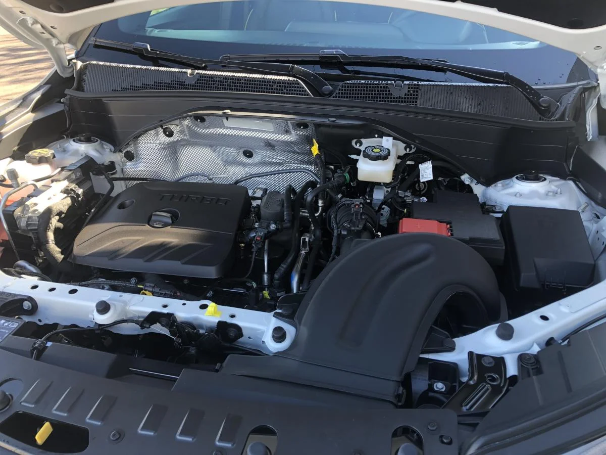 New 2026 White Chevrolet Awd 4dr Activ image 20