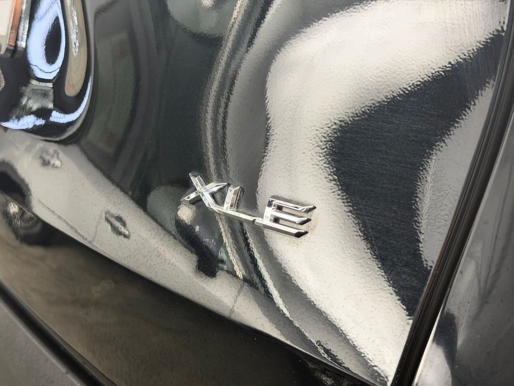 Used 2025  Toyota XLE image 31
