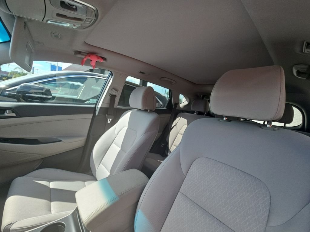 Used 2017 Gray Hyundai Value image 13