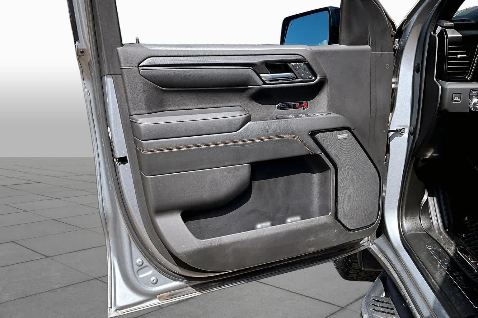 Used 2023 Sterling Metallic GMC AT4 image 22