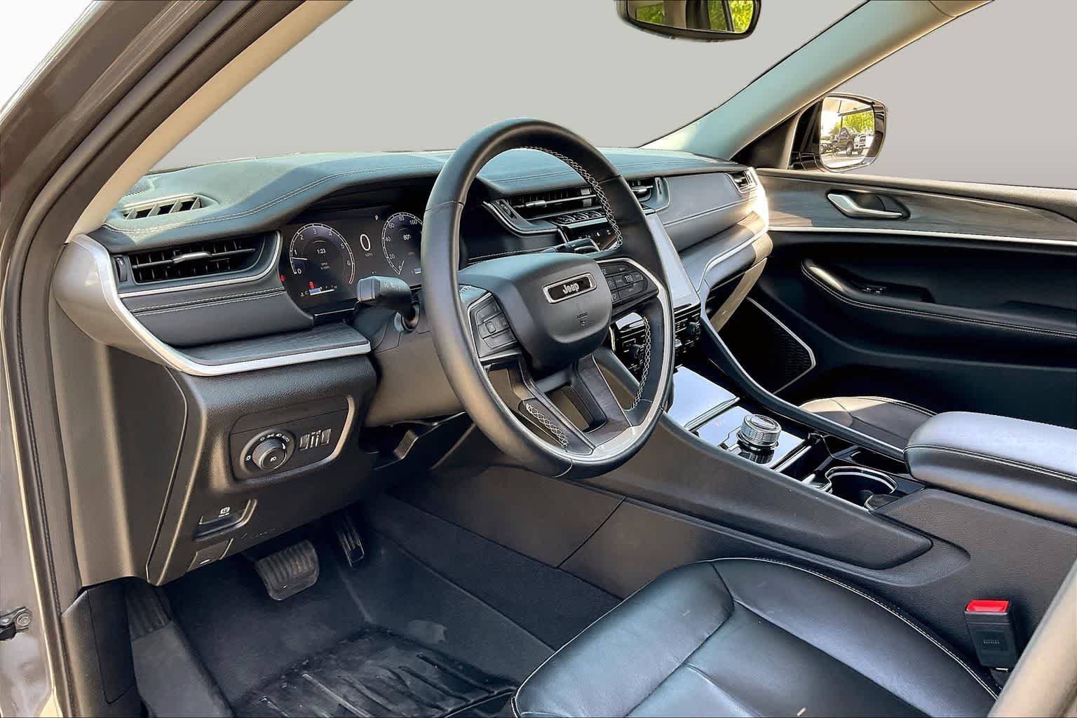 Used 2021 Baltic Gray Metallic Clearcoat Jeep Limited image 17
