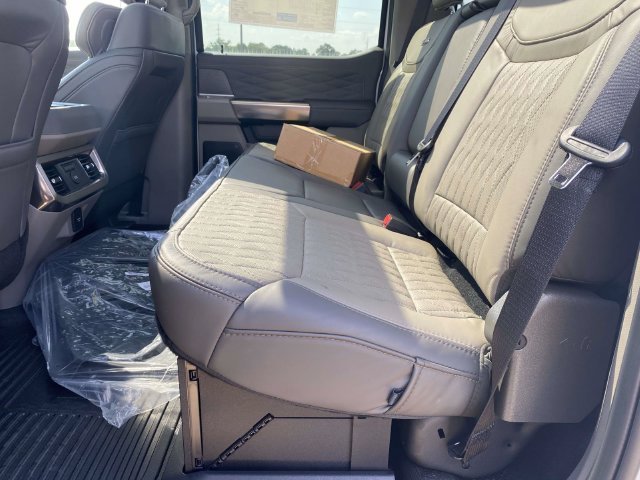 New 2026 Star White Metallic Tri-Coat Ford Platinum image 11