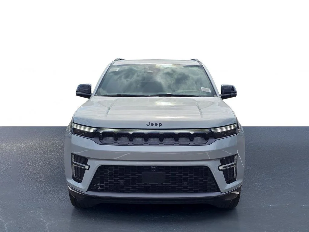 New 2026 Silver Zynith Jeep Limited Reserve image 2
