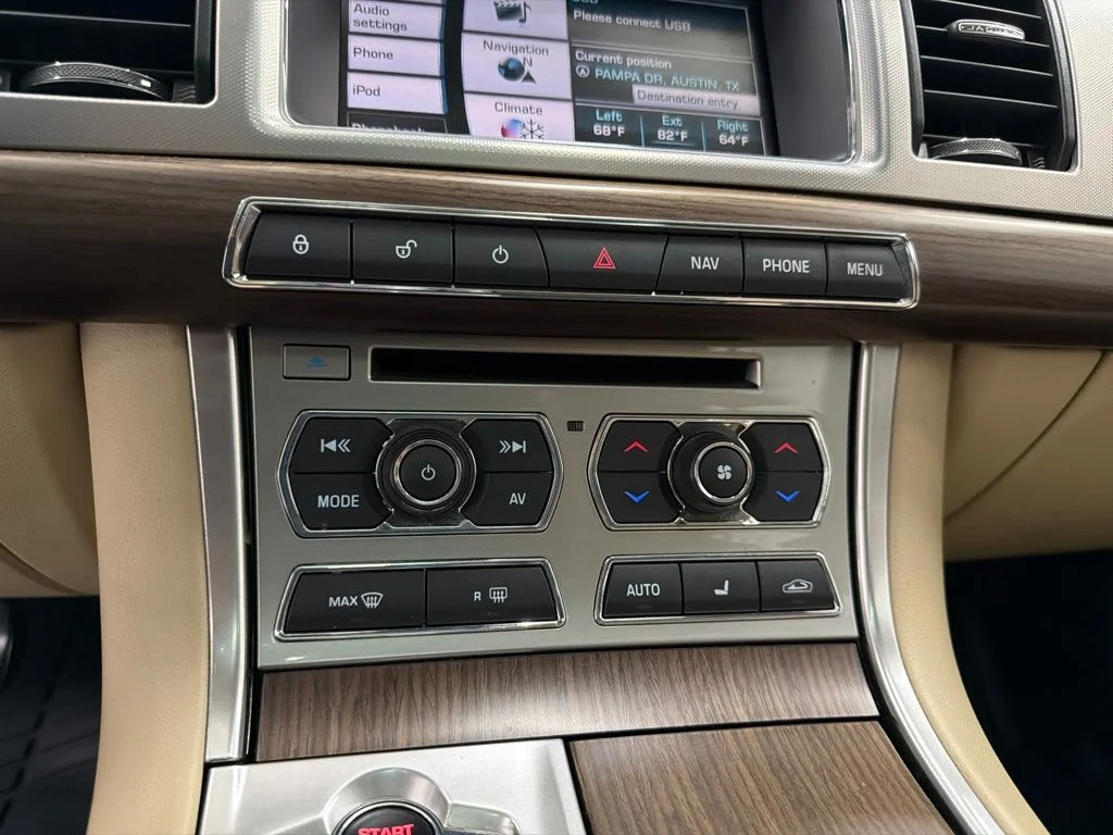 Used 2015  Jaguar 2.0T Premium image 16