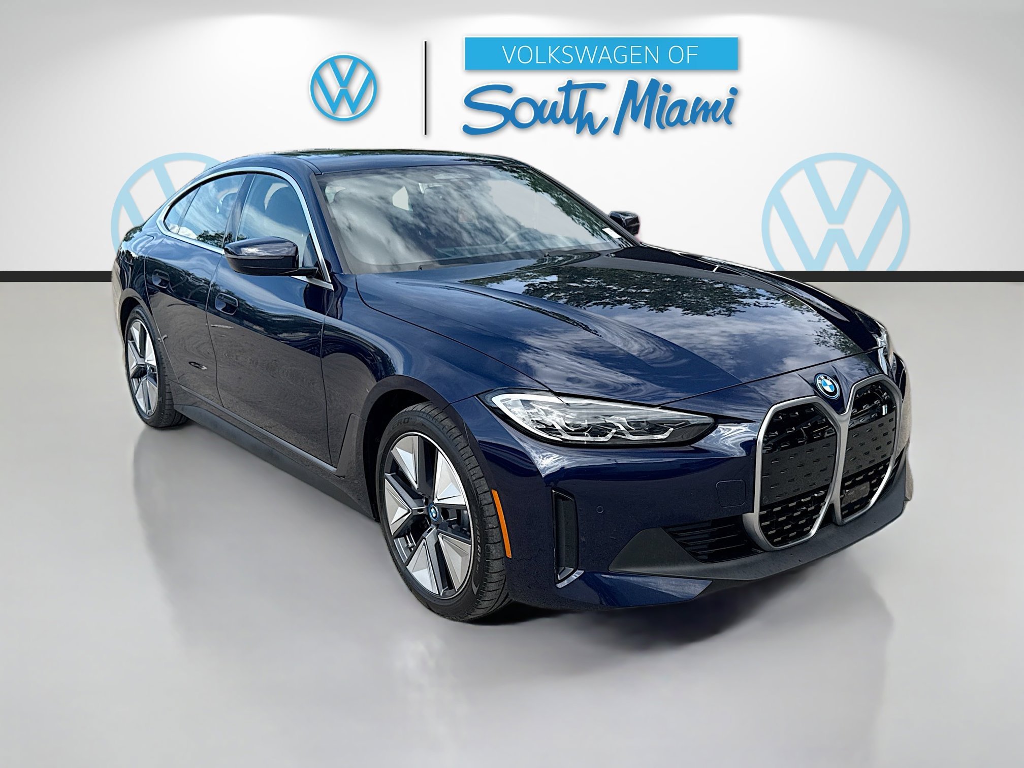 2023 BMW i4 eDrive35's photo