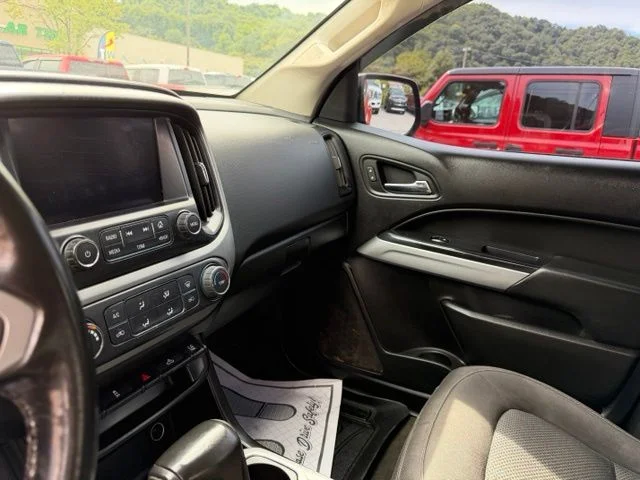 Used 2018 Red Chevrolet LT image 11