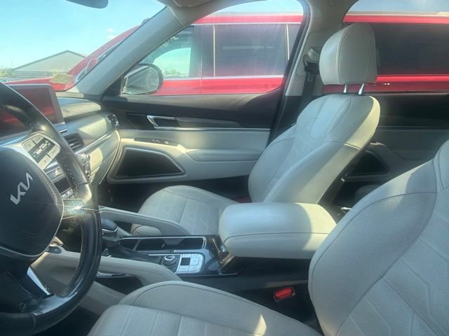 Used 2022 Black Kia SX image 6