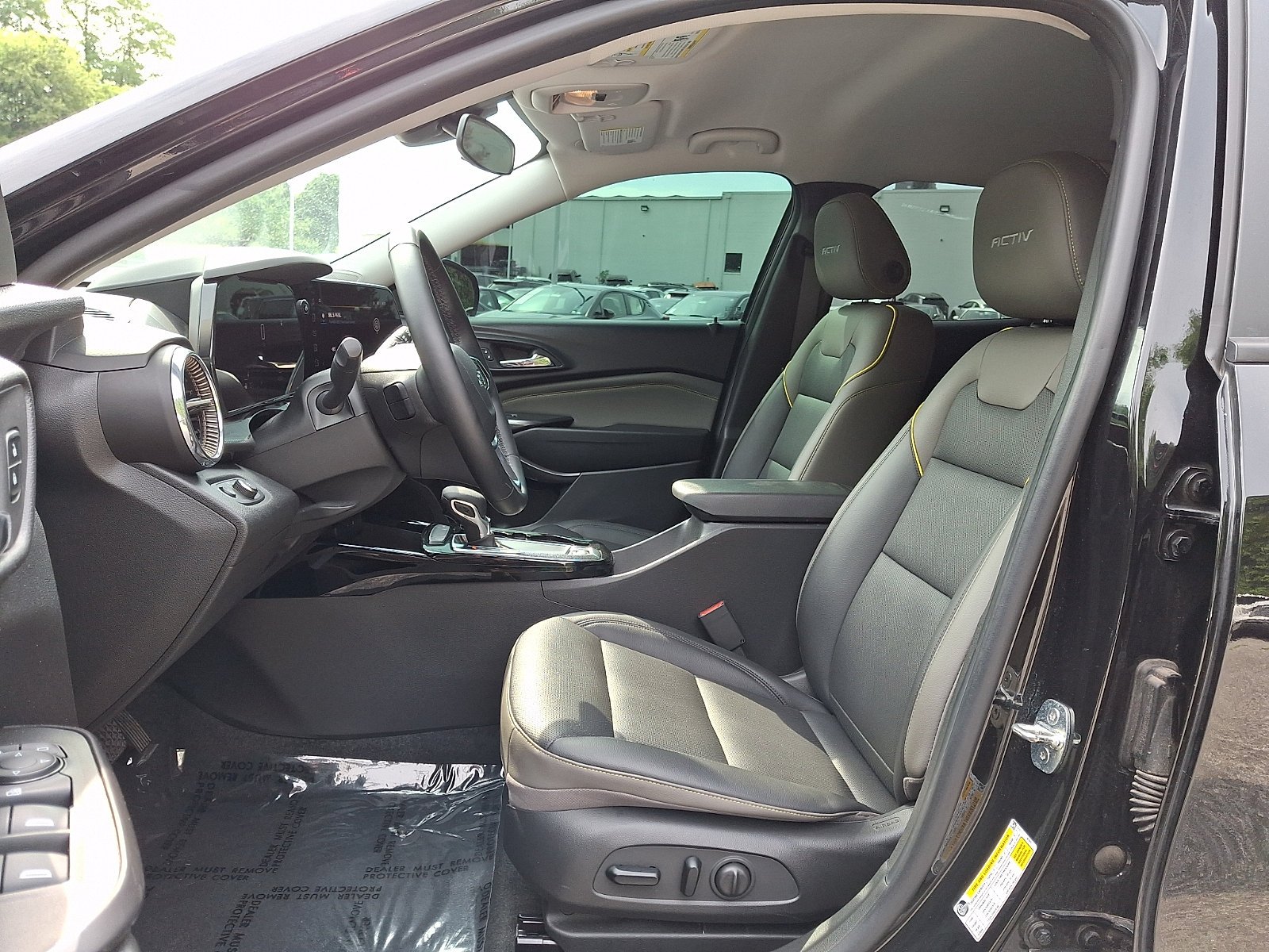 Used 2024 Mosaic Black Metallic Chevrolet ACTIV image 13