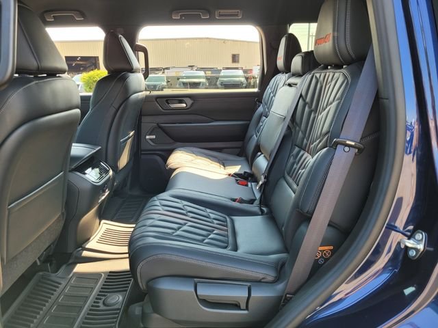 2025 Nissan Armada PRO-4X - Photo 13