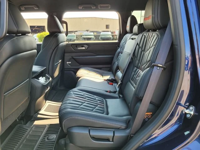 2025 Nissan Armada PRO-4X - Photo 13