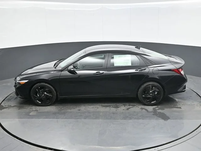 New 2026 Black Hyundai SEL Sport image 12