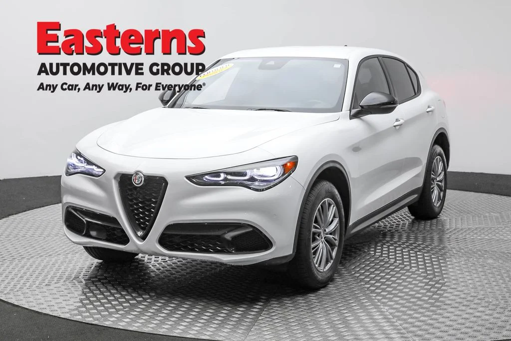 Used 2024 White Alfa Romeo Sprint image 1