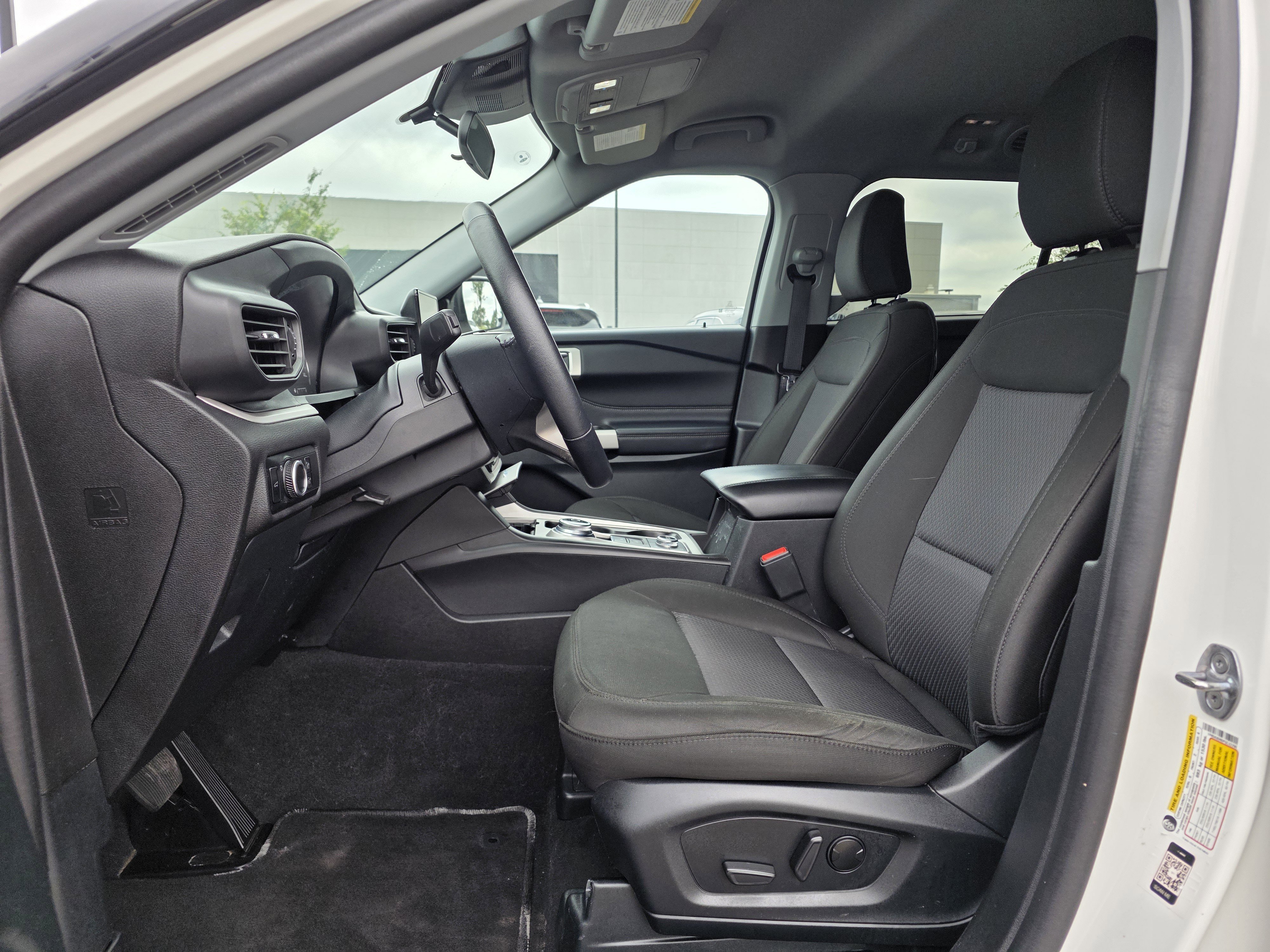 Used 2023 Star White Metallic Tri-Coat Ford XLT image 12