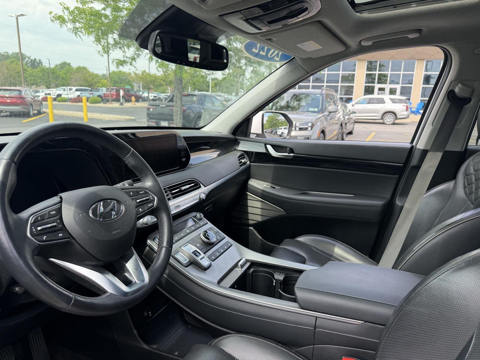 Used 2022 Hyper White Hyundai Limited image 4