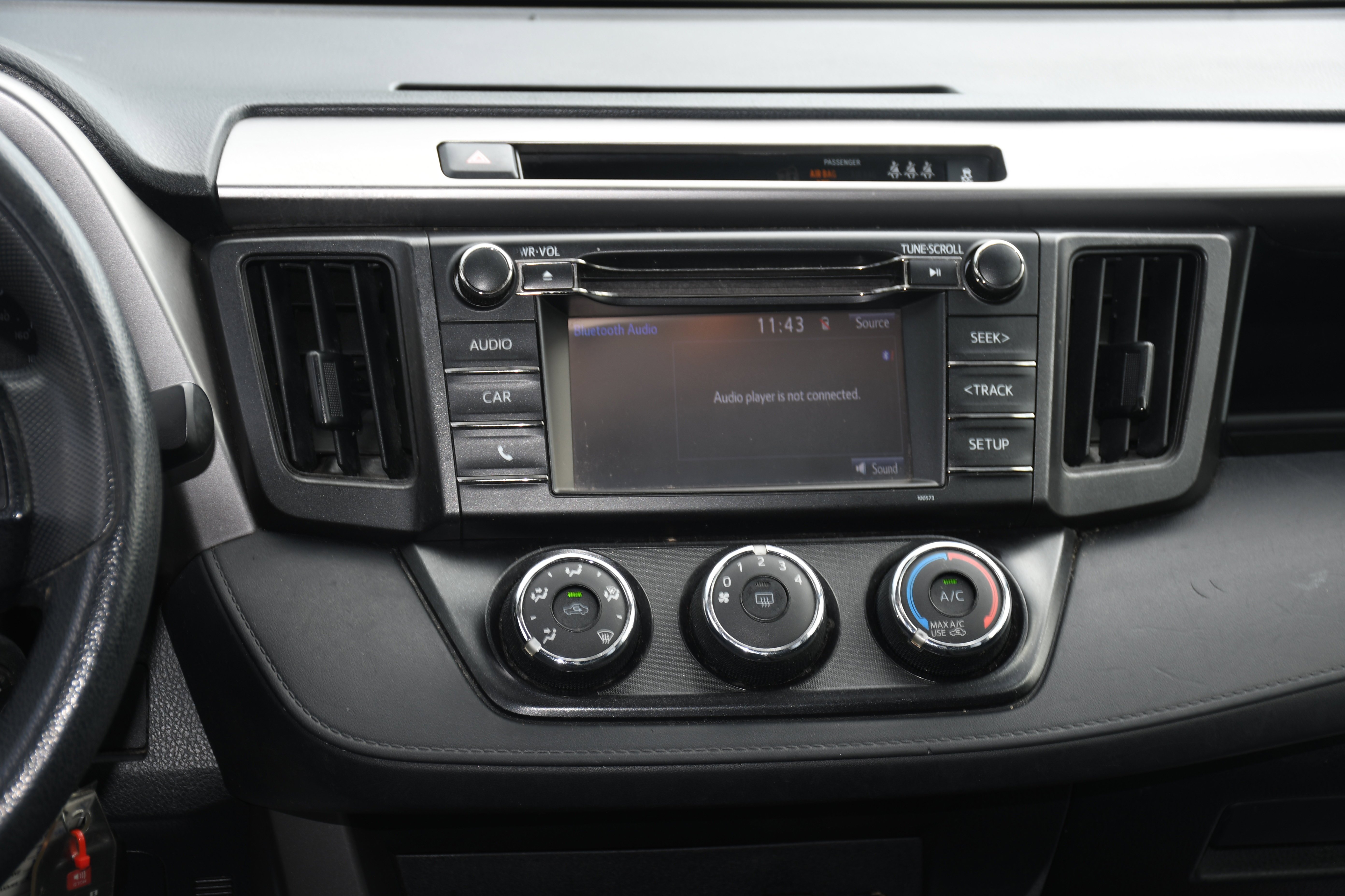 Used 2017 White Toyota LE image 14