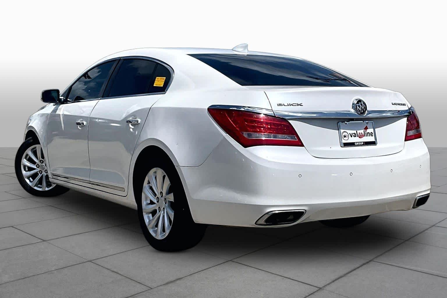Used 2015 White Frost Tricoat Buick Leather image 11