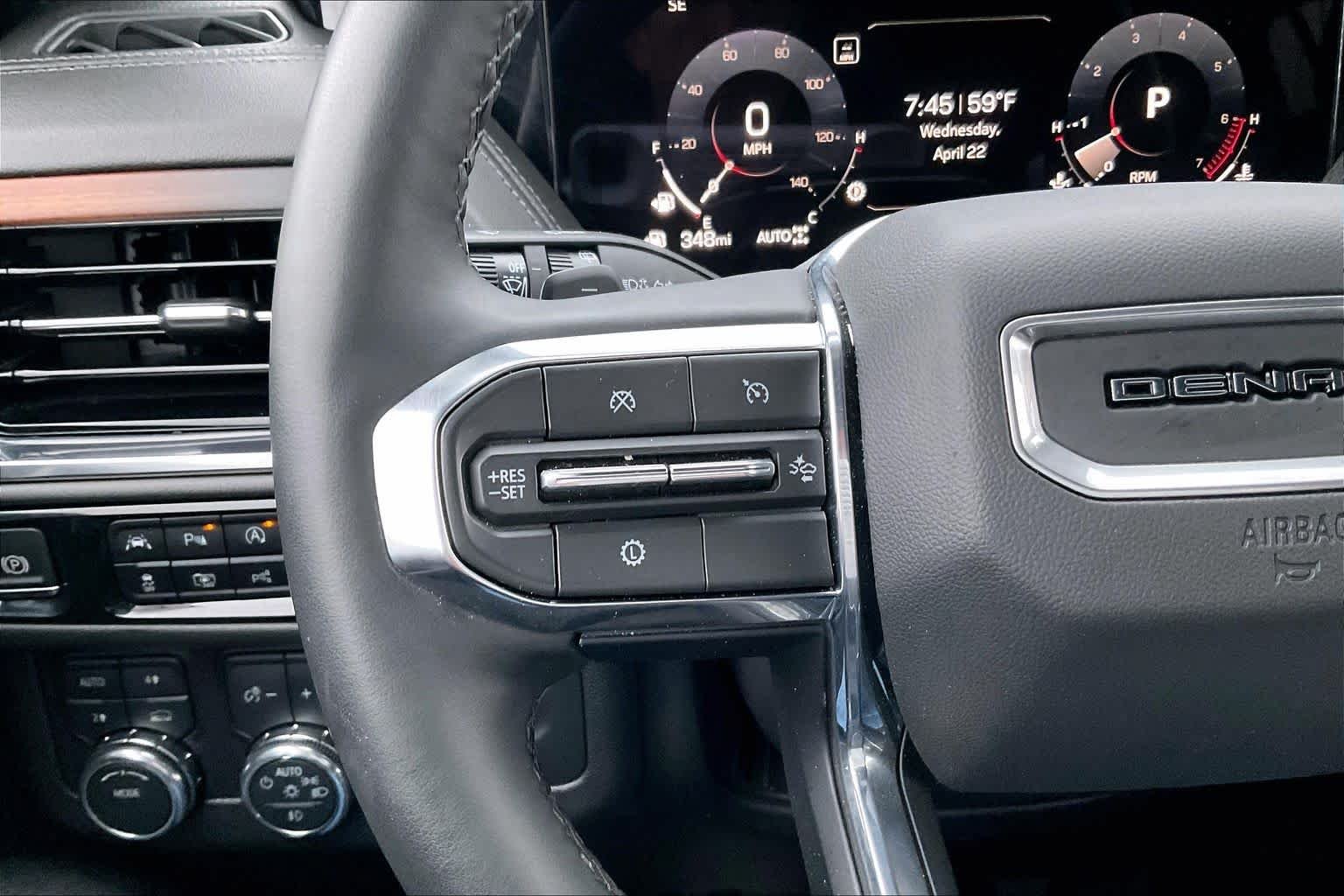 2025 GMC Yukon XL Denali - Photo 21