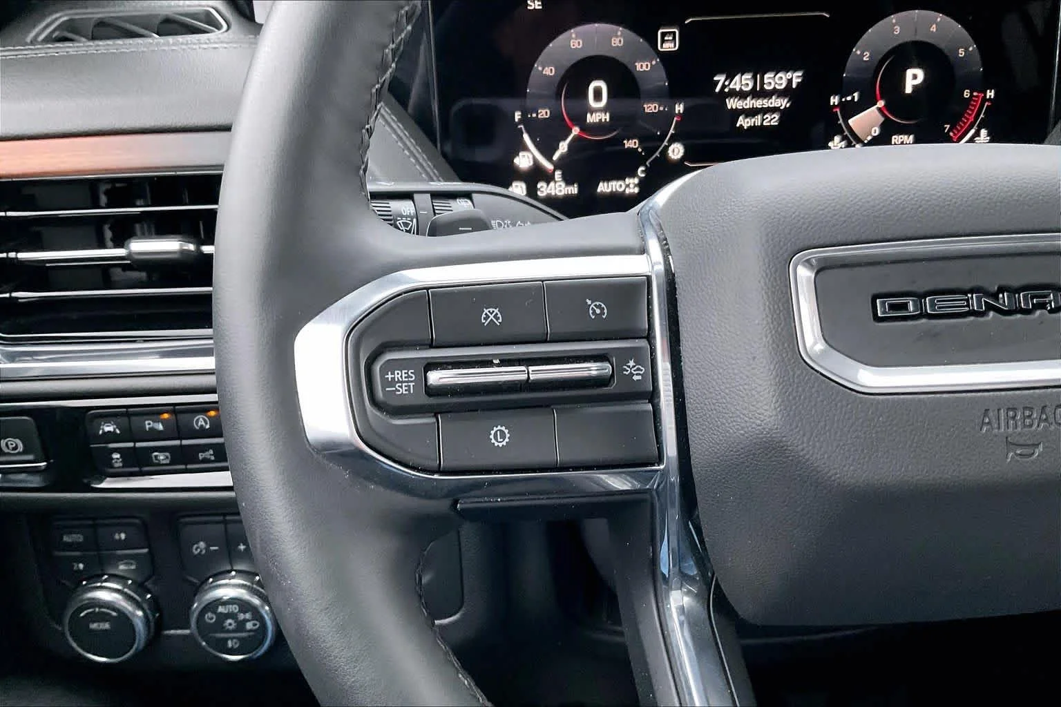 Used 2025 Onyx Black GMC Denali image 21