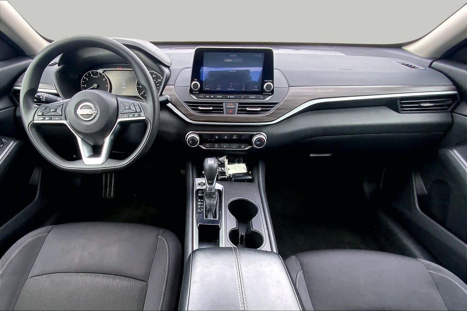 Used 2025 Garnet Pearl Metallic Nissan SV image 15