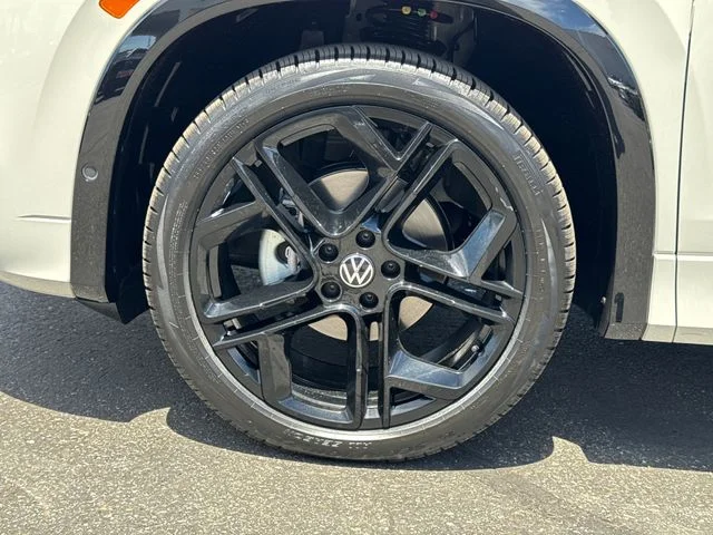 New 2026 Sandstone Volkswagen 2.0T SE R-Line Black image 10