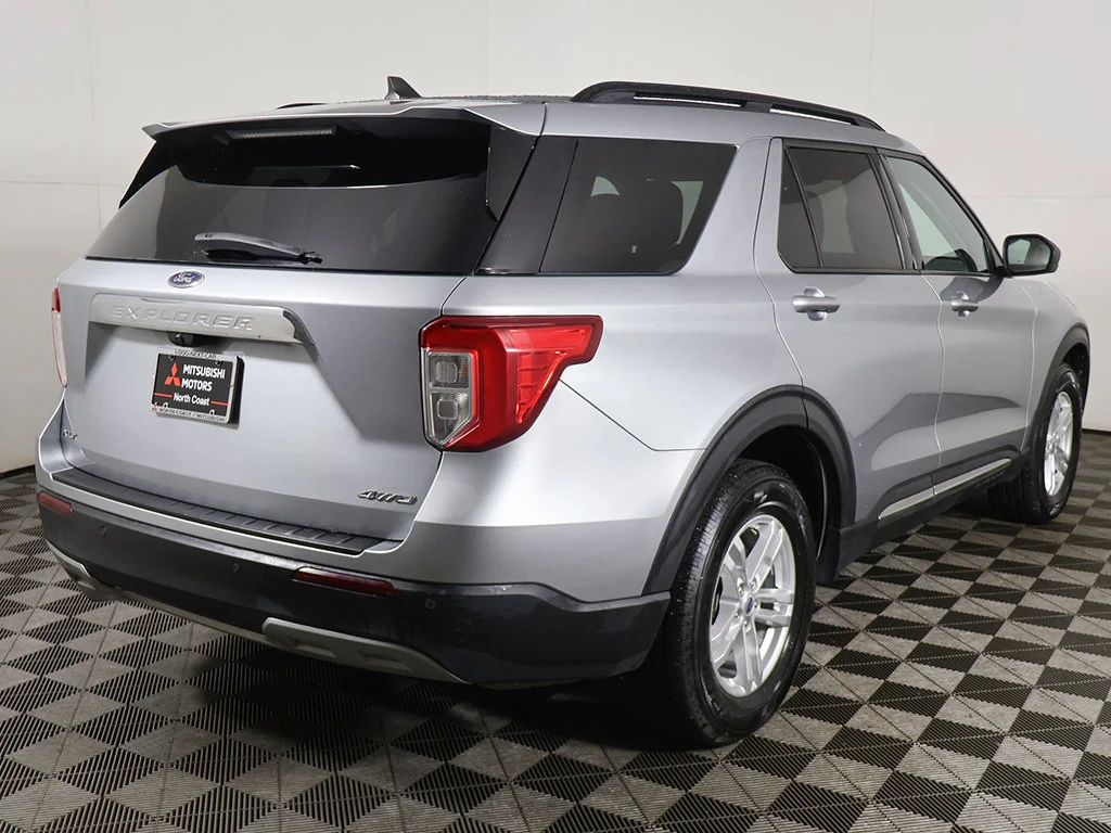 Used 2022 Silver Ford XLT image 10