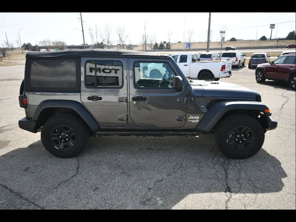 2018 Jeep All-New Wrangler Unlimited Sport - Photo 8