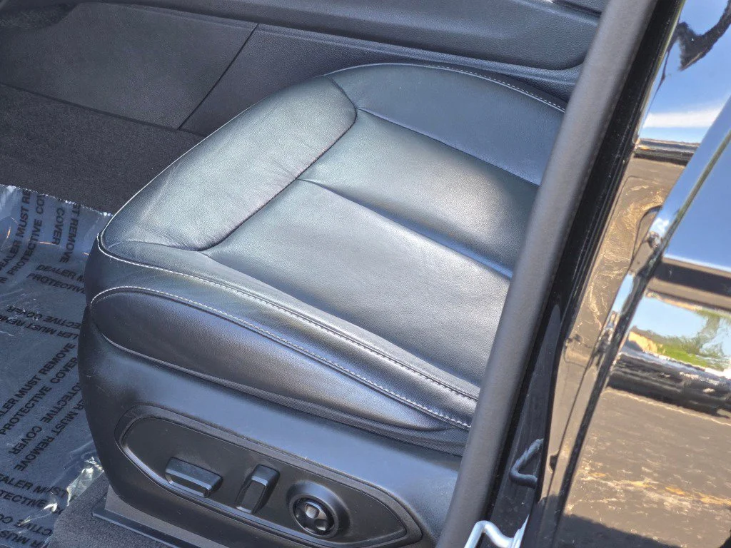 Used 2021 Black Jeep Limited 4x4 image 25