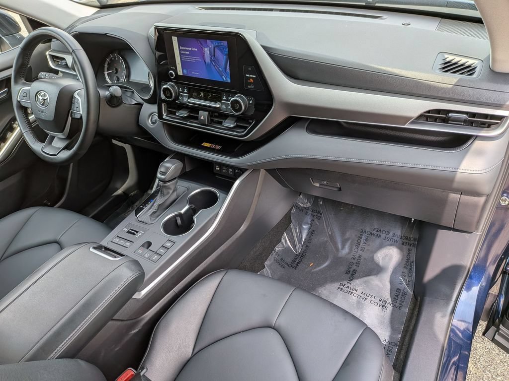 Certified Used 2026  Toyota XLE image 43