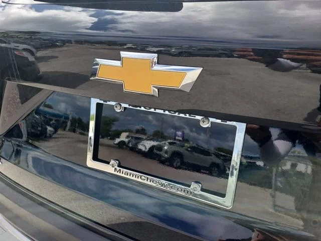 New 2026 Mosaic Black Metallic Chevrolet LT image 9