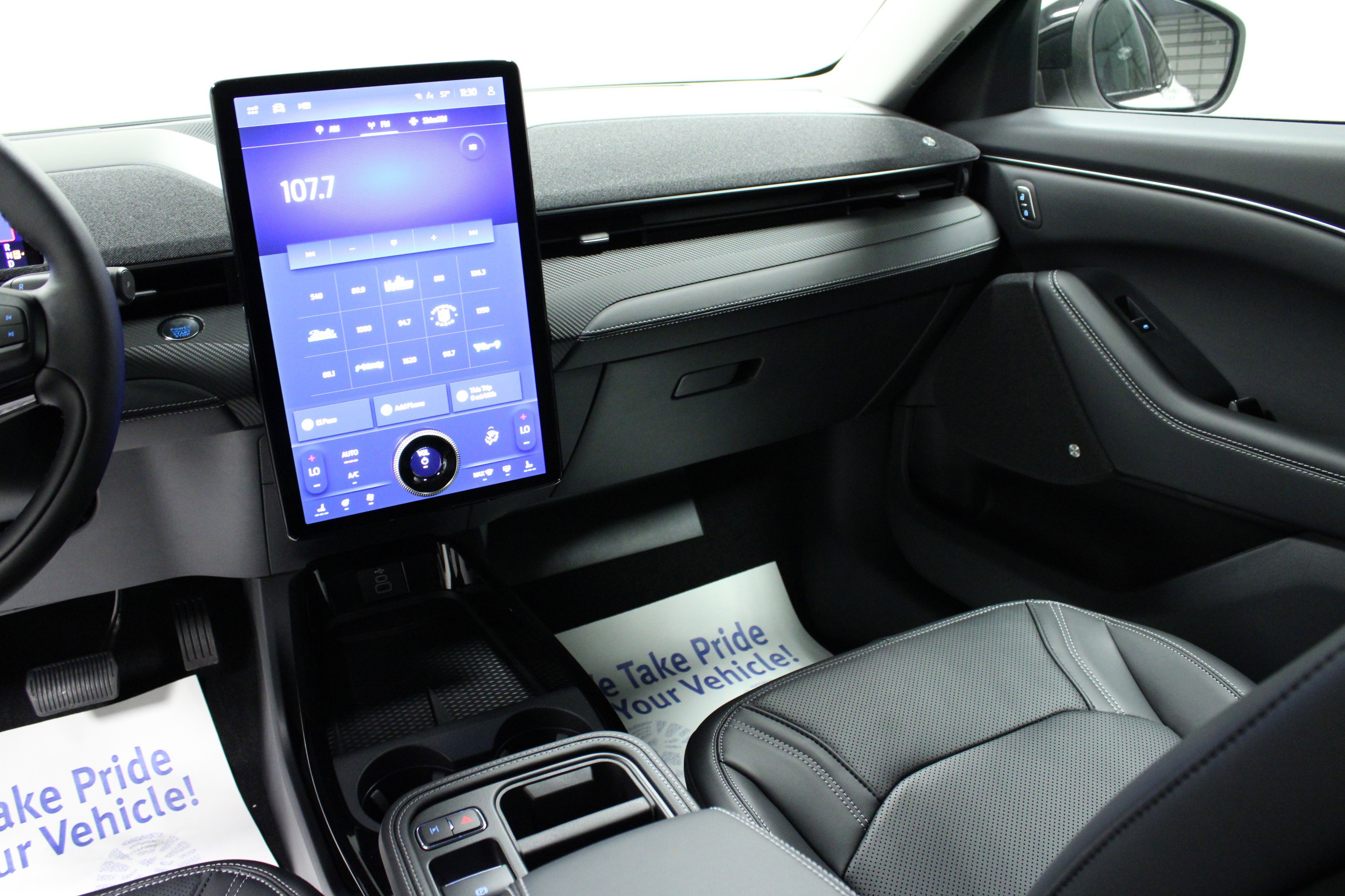 2025 Ford Mustang Mach-E Premium - Photo 19