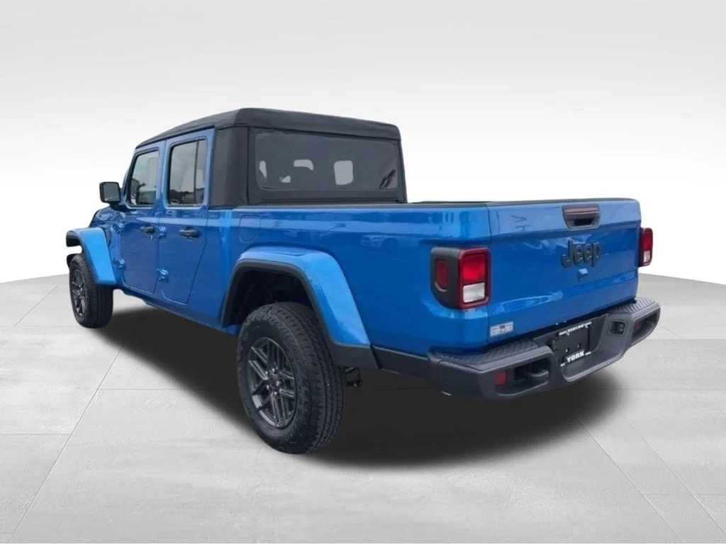 New 2026 Hydro Blue Pearl-Coat Exterior Paint Jeep Sport S image 3
