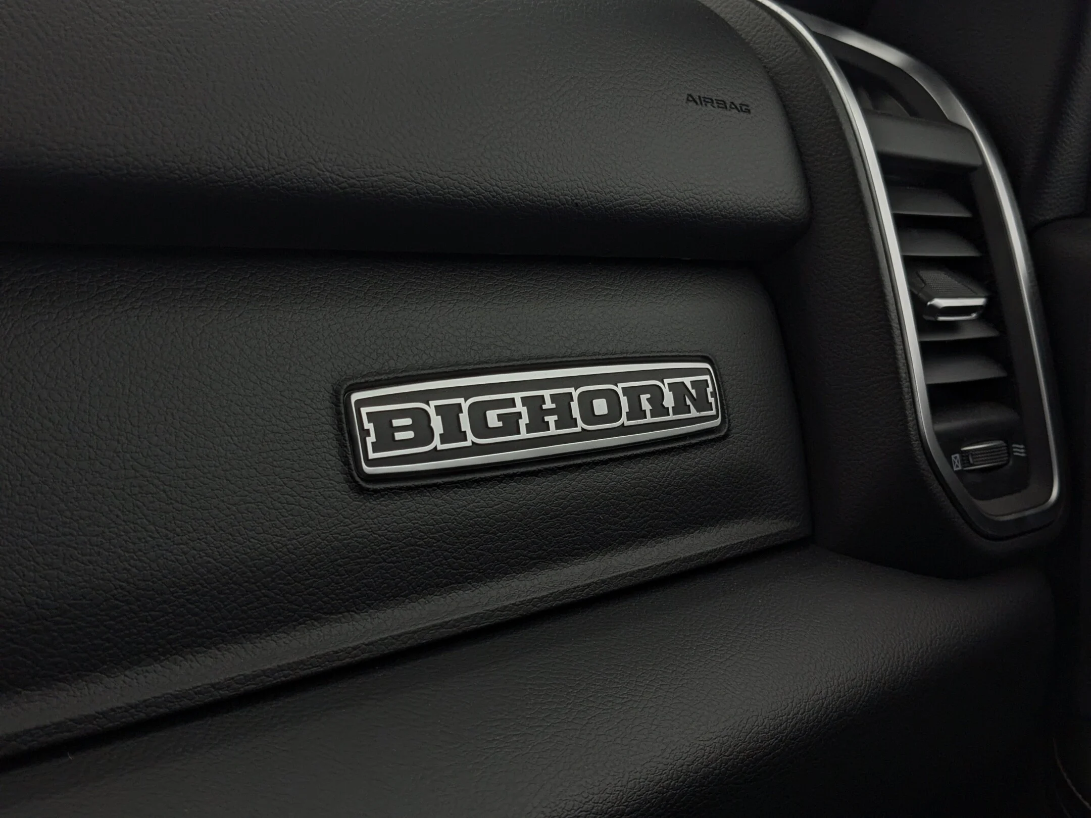 New 2026 Blue RAM Big Horn - - Level 2 Plus Grp - Sport Appearance Pkg - 5th Wheel/Gooseneck Prep - NAV & More! image 27
