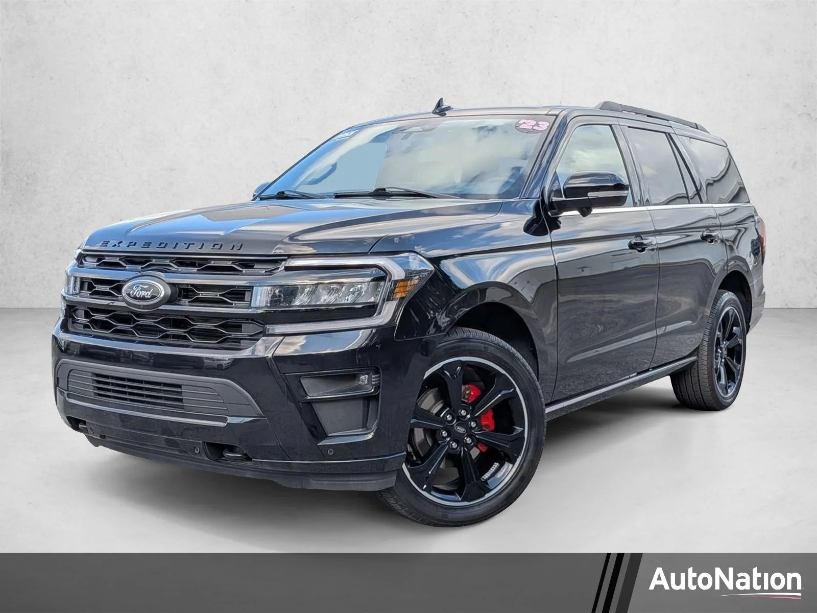 Used 2023 Agate Black Metallic Ford Limited image 1