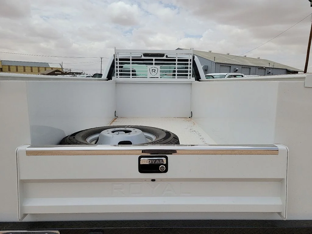 2025 Ford F-350 Super Duty Chassis Cab XL - Photo 15