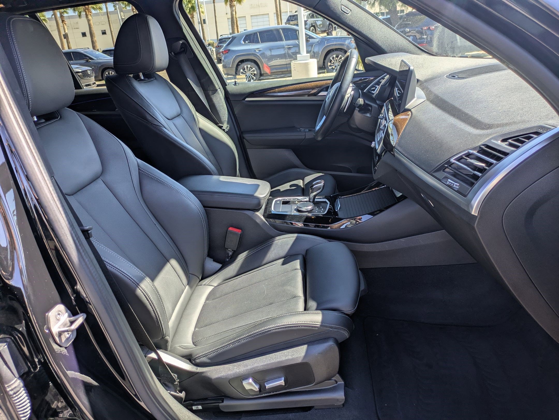 Used 2022 Jet Black BMW sDrive30i image 31