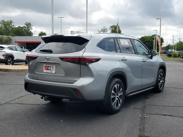 Certified Used 2024 Silver Toyota XLE image 4