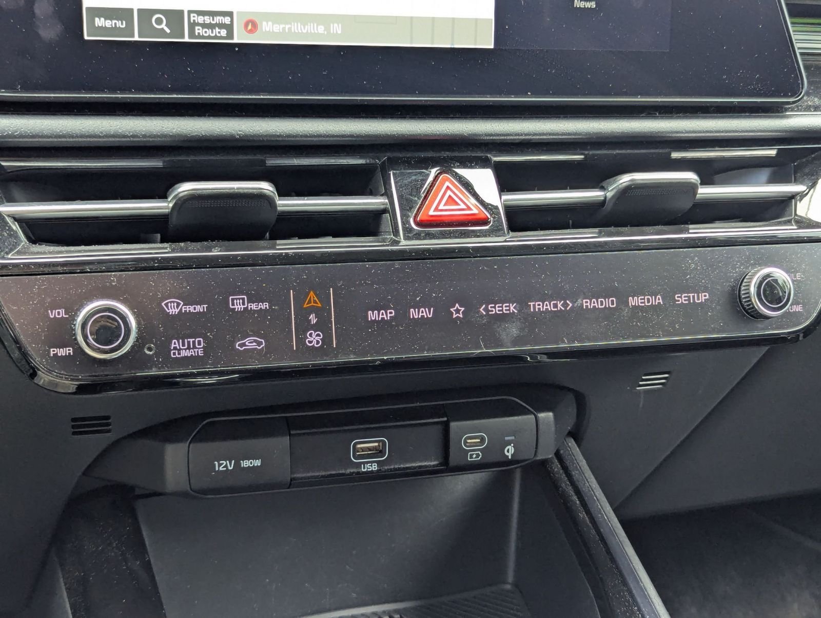 Used 2024 Gray Kia Wind image 18
