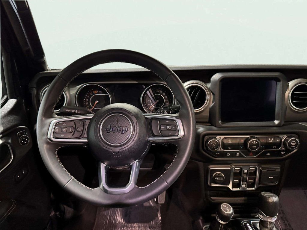 Used 2023 Black Jeep Sahara image 10