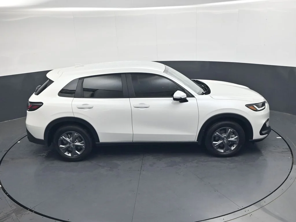 New 2027 Platinum White Pearl Honda LX image 32