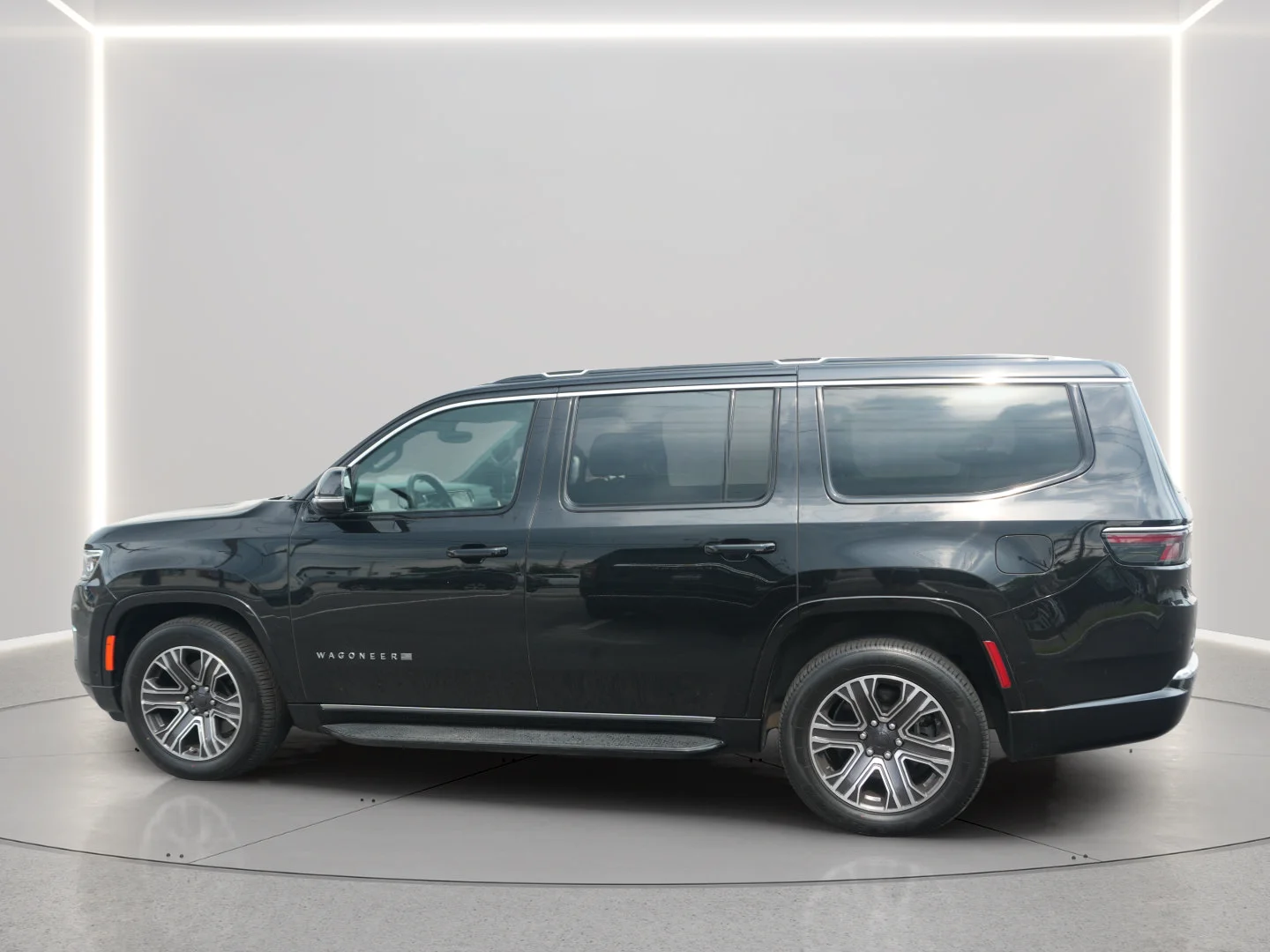 Used 2024 Diamond Black Crystal Pearlcoat Jeep Series II image 2