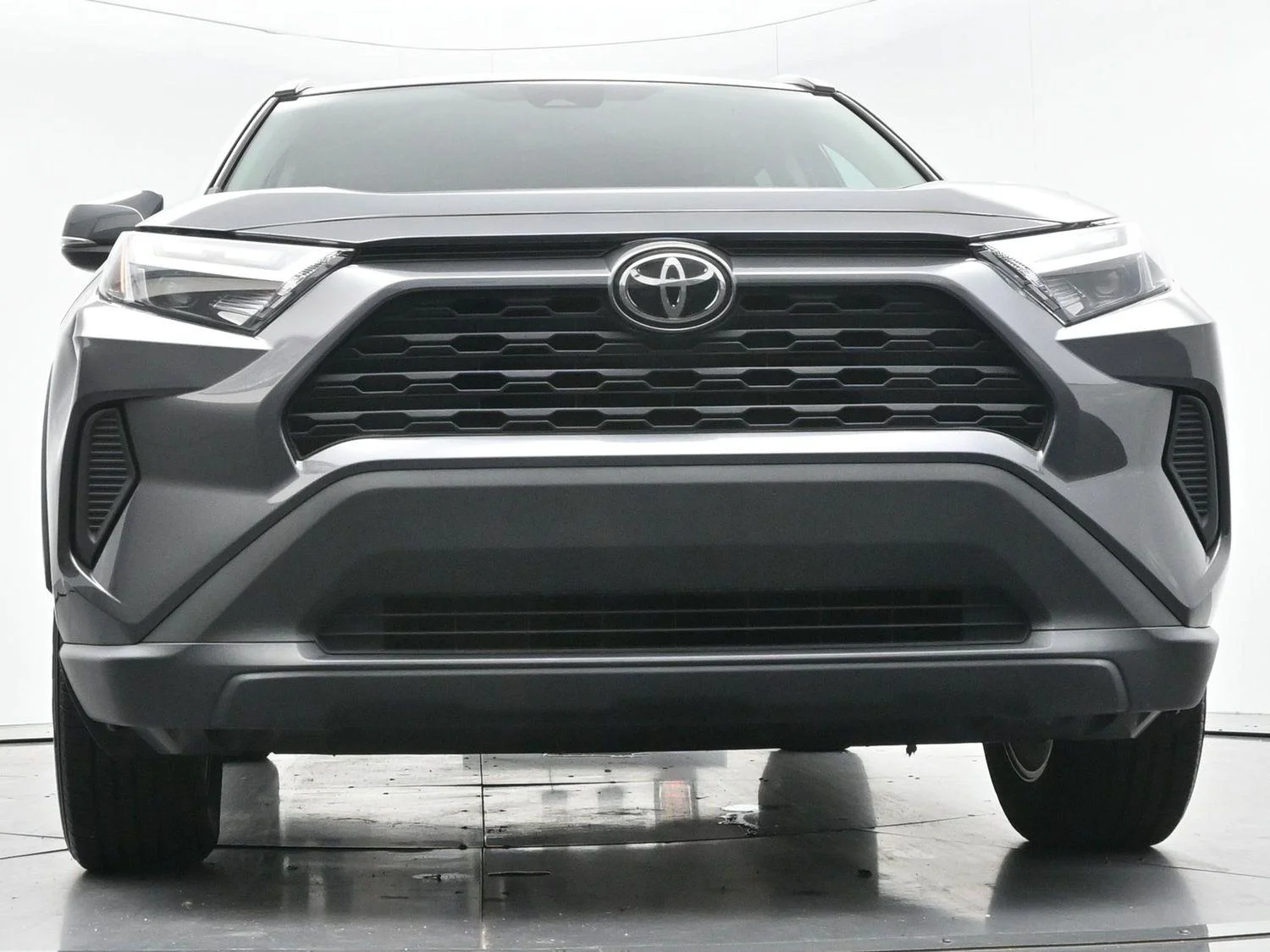 Used 2022 Magnetic Gray Metallic Toyota XLE image 42