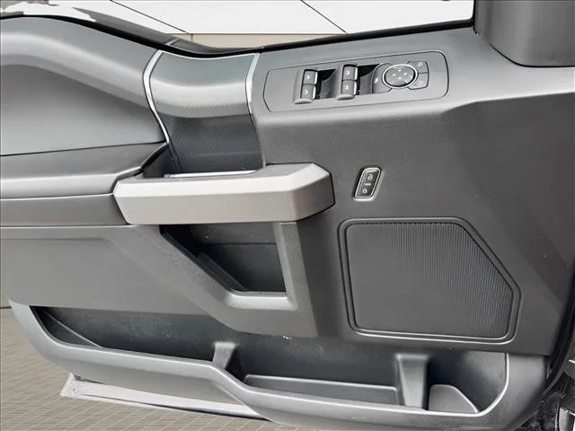Used 2018 Black Ford XLT image 17