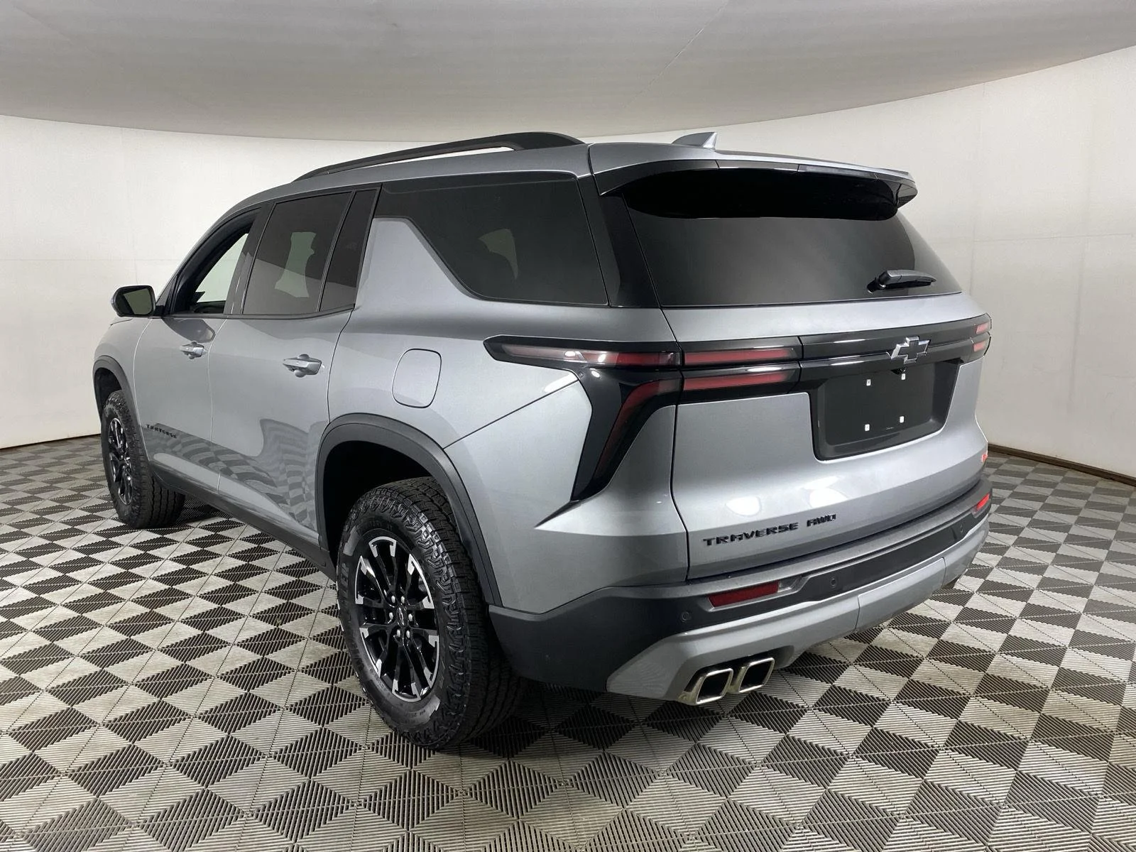 Used 2024 Sterling Gray Metallic Chevrolet Z71 image 5