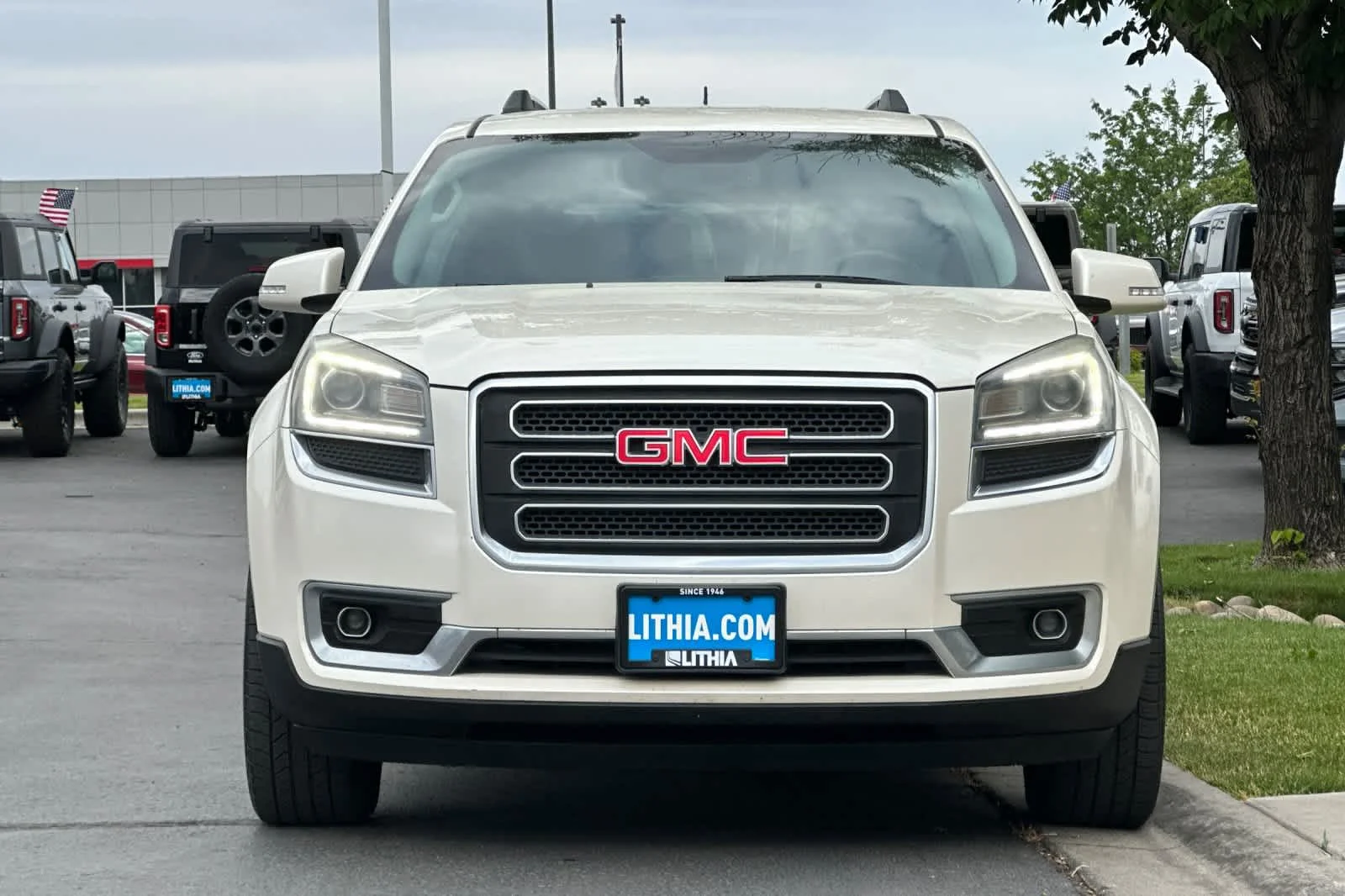 Used 2014 White Diamond Tricoat GMC SLT image 10