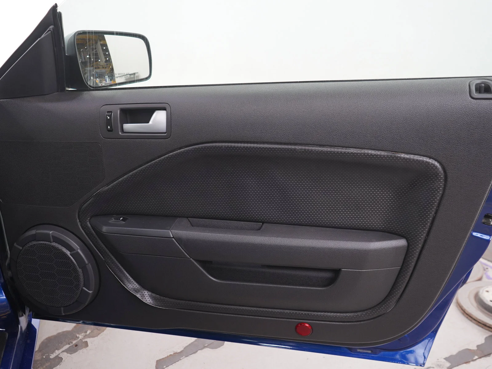 Used 2005  Ford GT Premium image 9