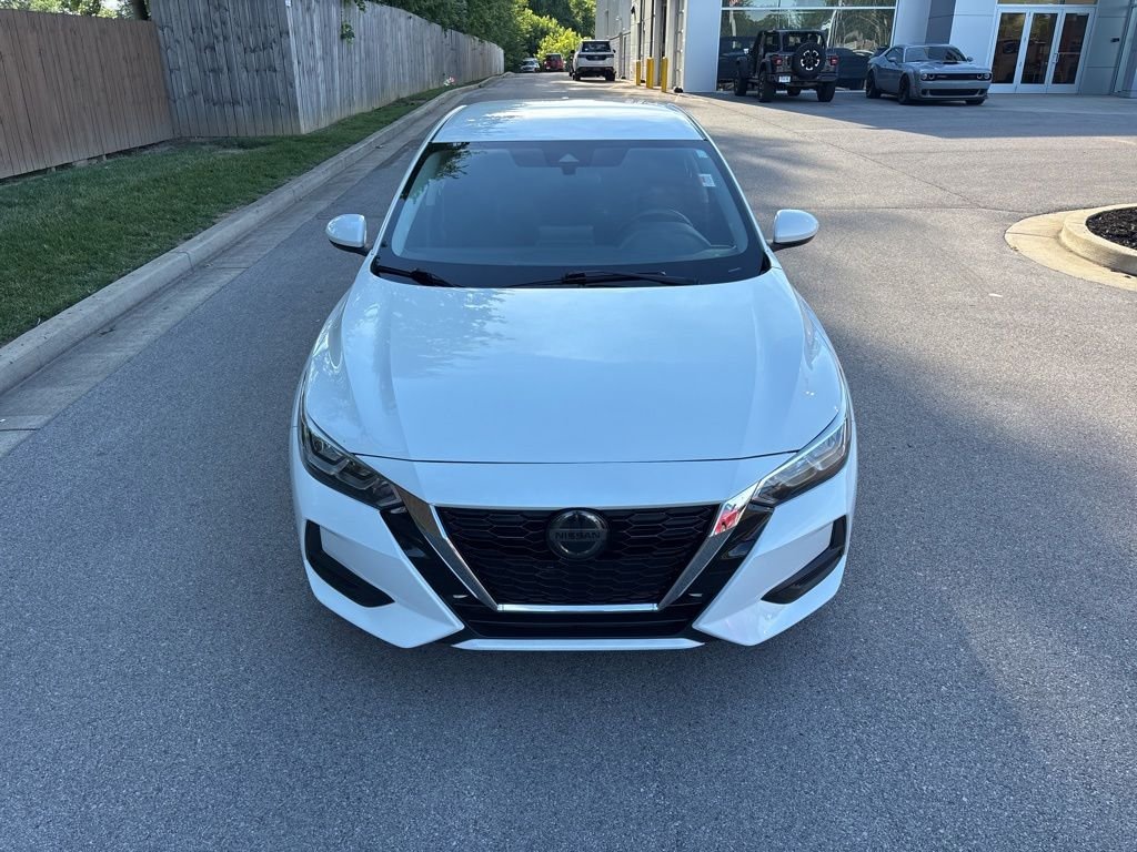 Used 2022 White Nissan SV image 8