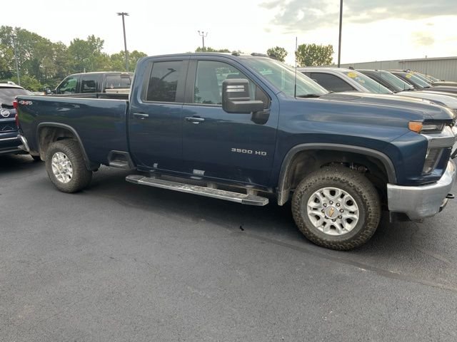 Used 2022 Blue Chevrolet LT image 2